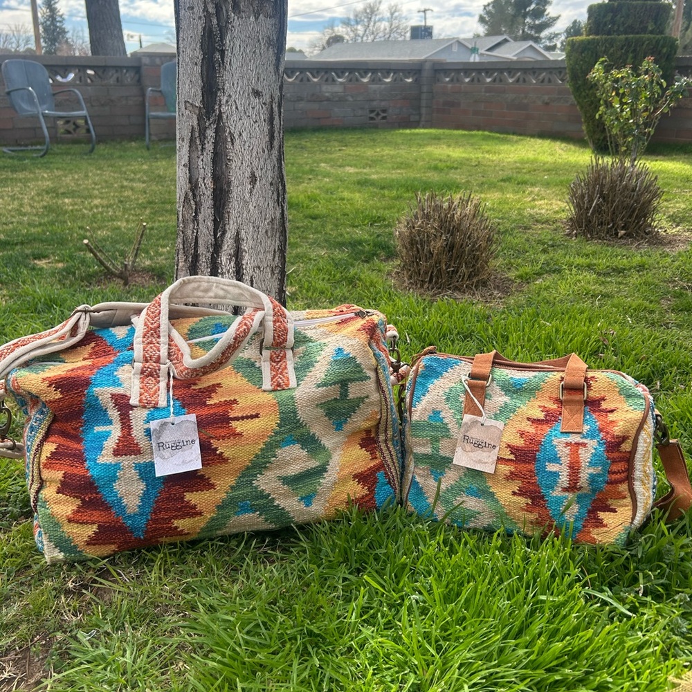 Bohemian Western Weekender Red/Orange Geometric Travel Bag NWT - Picture 12 of 13